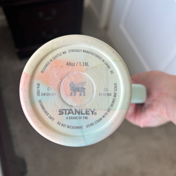 Pastel/Lover Colored Stanley - Picture 4 of 4
